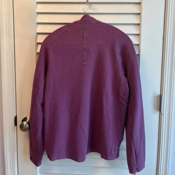 vintage plum (dark pink) LULULEMON at ease quarter-zip pullover sweatshirt [M]